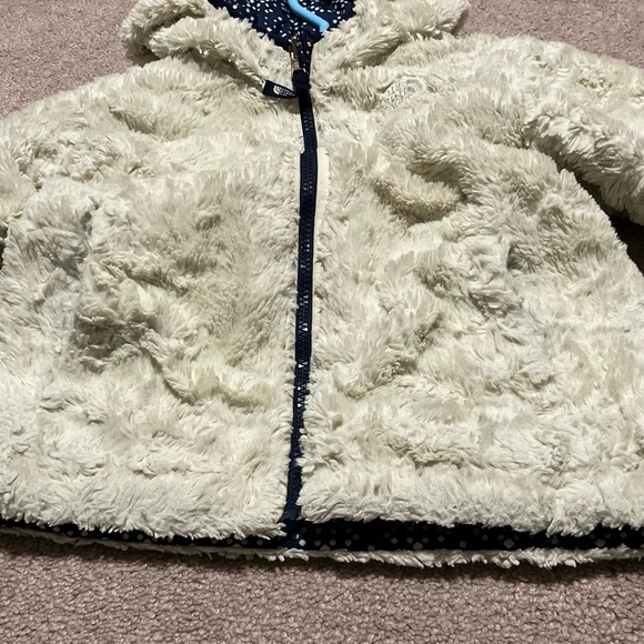 The North Face Mossbud Swirl Reversible Jacket, Navy/Cream - Size 5T (GUC) - Picture 13 of 14